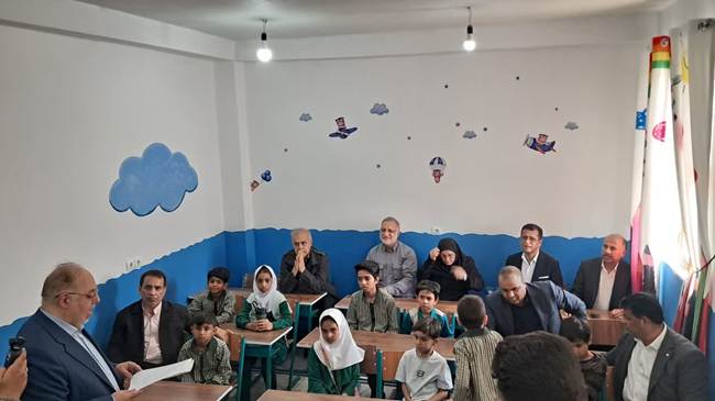 آغاز سال تحصیلی در مدرسه شجره طیبه میناب با یاد ۱۶۸ لاله پرپر